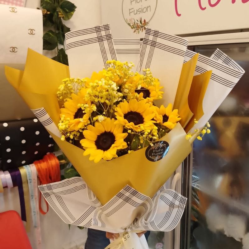 Golden Sunshine Sunflower Bouquet Karachi | Fresh Flower Gift